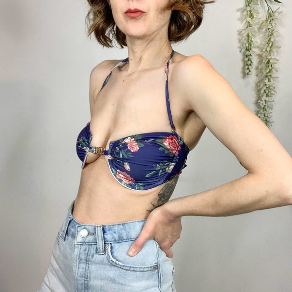 WILDFOX Gypsy bikini top purple floral gold WF hardware halter - Picture 2 of 9